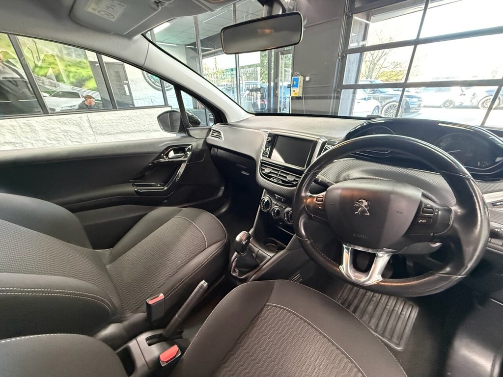 Used Peugeot 208 2017 for sale - 77919909: Photo 3