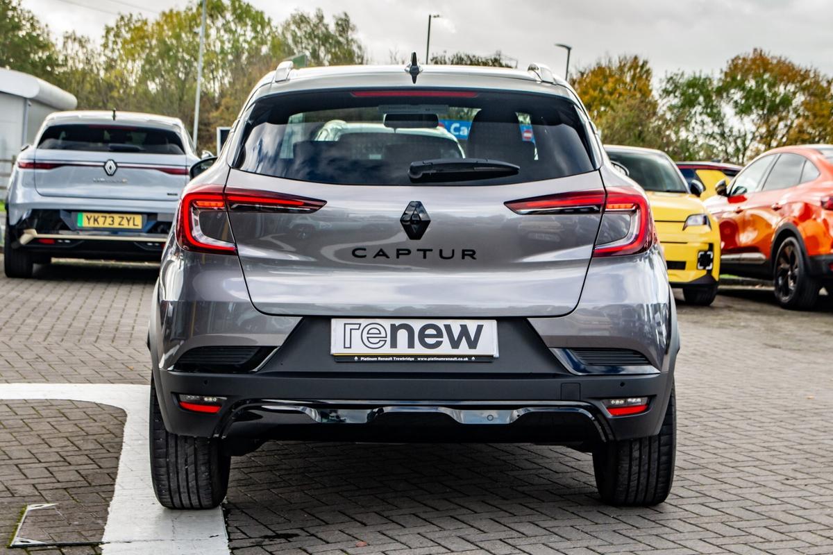 Used Renault Captur 2023 for sale - 77329351: Photo 4