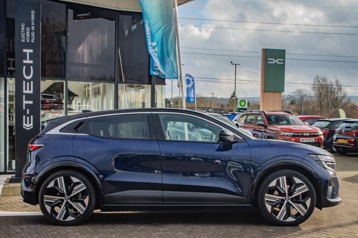 Used Renault Megane E Tech 2023 for sale - 76984566: Photo 3