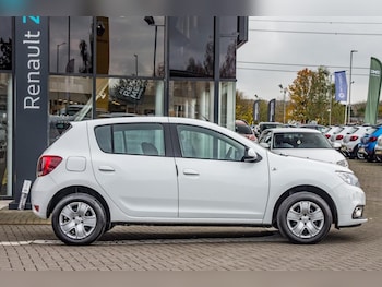 Used Dacia Sandero 2019 for sale - 78352520: Photo
