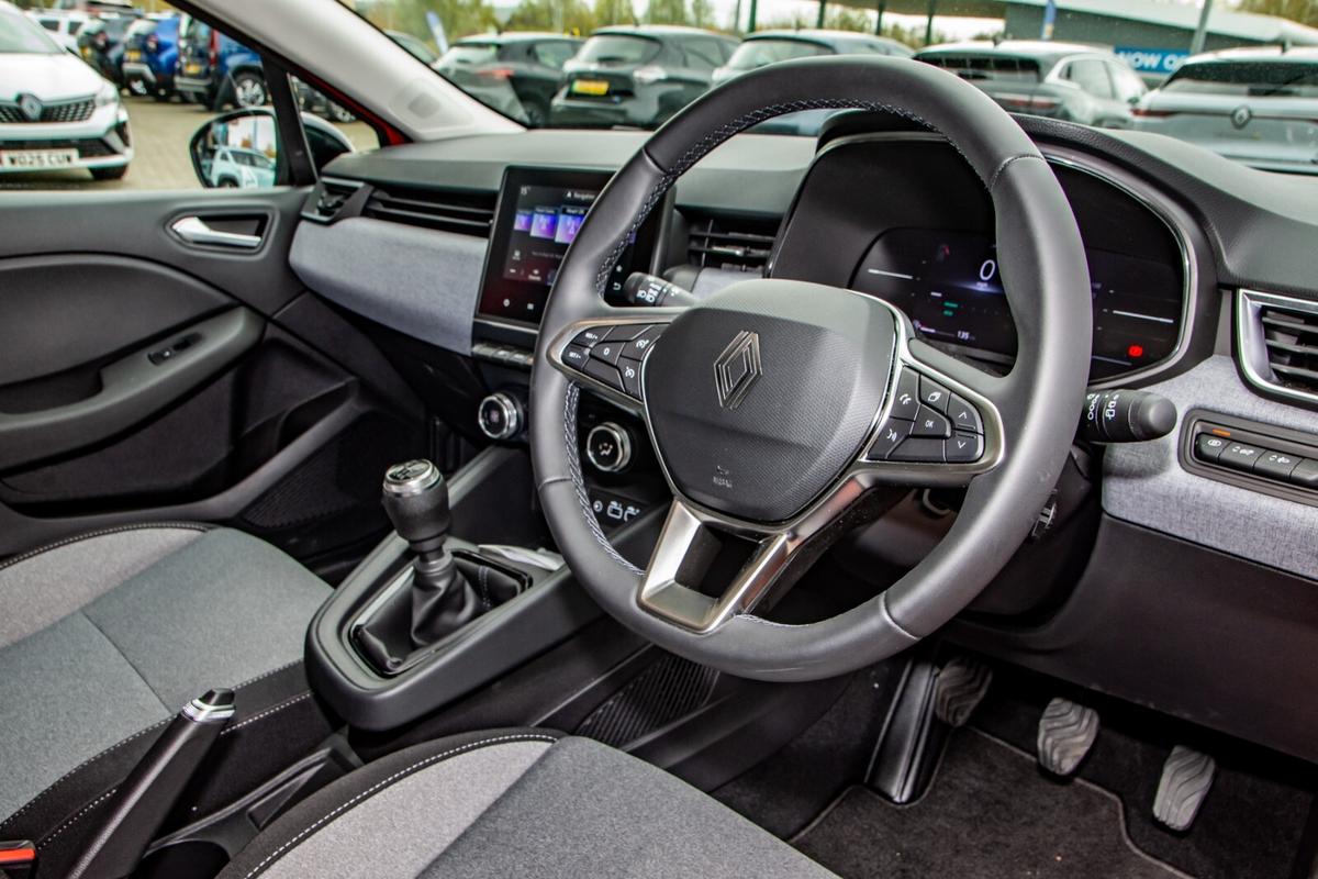 Used Renault Clio 2025 for sale - 76679447: Photo 12