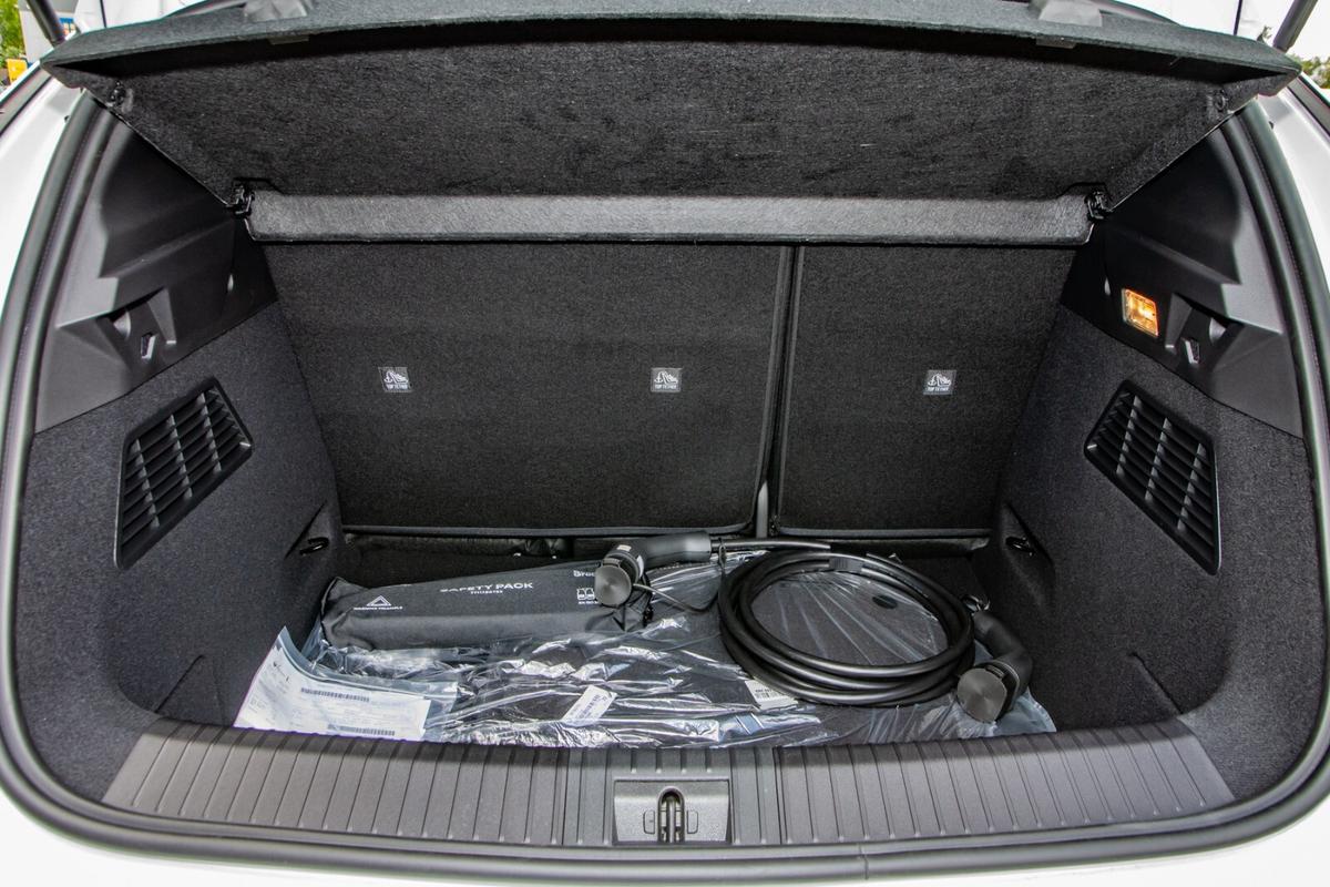 Used Renault Megane E Tech 2025 for sale - 77542122: Photo 15