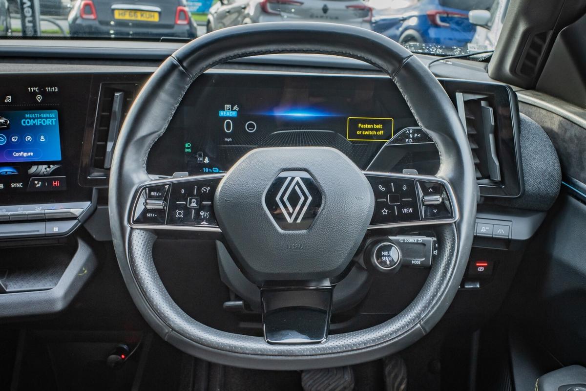 Used Renault Megane E Tech 2023 for sale - 77542112: Photo 13