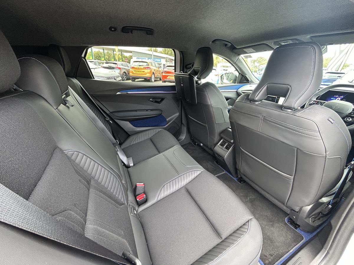 Used Renault Scenic E-Tech 2025 for sale - 76679409: Photo 10