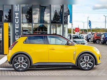 Used Renault 5 2025 for sale - 76679015: Photo