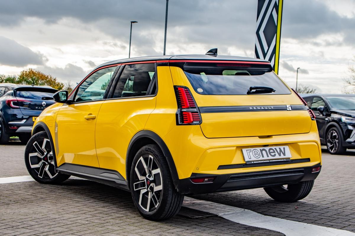 Used Renault 5 2025 for sale - 76679015: Photo 5
