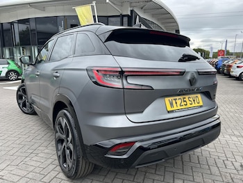 Used Renault Austral 2025 for sale - 76679945: Photo