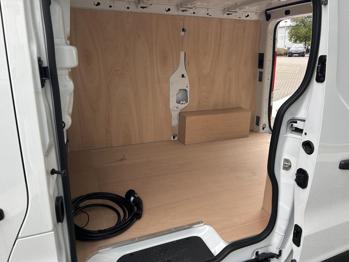 Used Renault Trafic 2025 for sale - 77542137: Photo 8