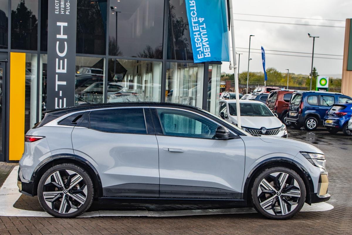 Used Renault Megane E Tech 2023 for sale - 76676692: Photo 3