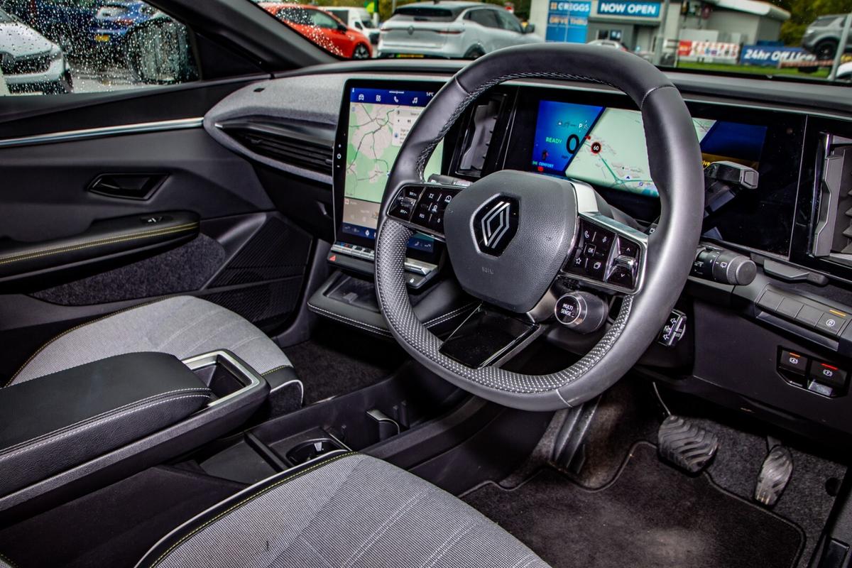 Used Renault Megane E Tech 2024 for sale - 76677785: Photo 11