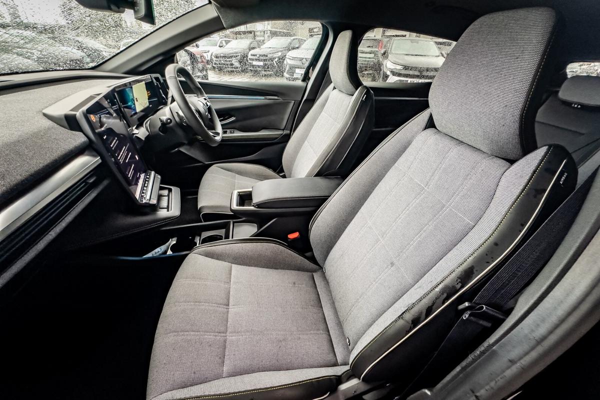 Used Renault Megane E Tech 2024 for sale - 76677785: Photo 14