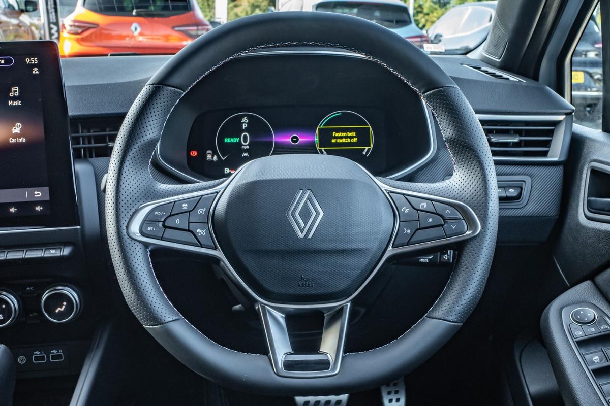 Used Renault Clio 2025 for sale - 76679696: Photo 13