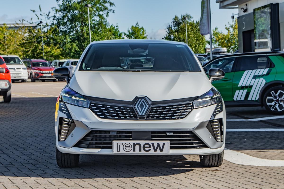 Used Renault Clio 2025 for sale - 76679696: Photo 2
