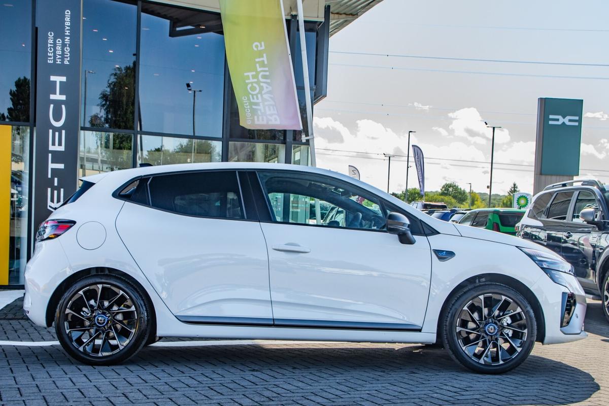 Used Renault Clio 2025 for sale - 76679696: Photo 3