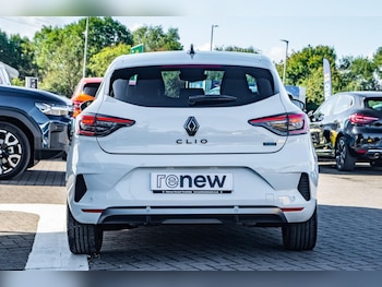 Used Renault Clio 2025 for sale - 76679696: Photo