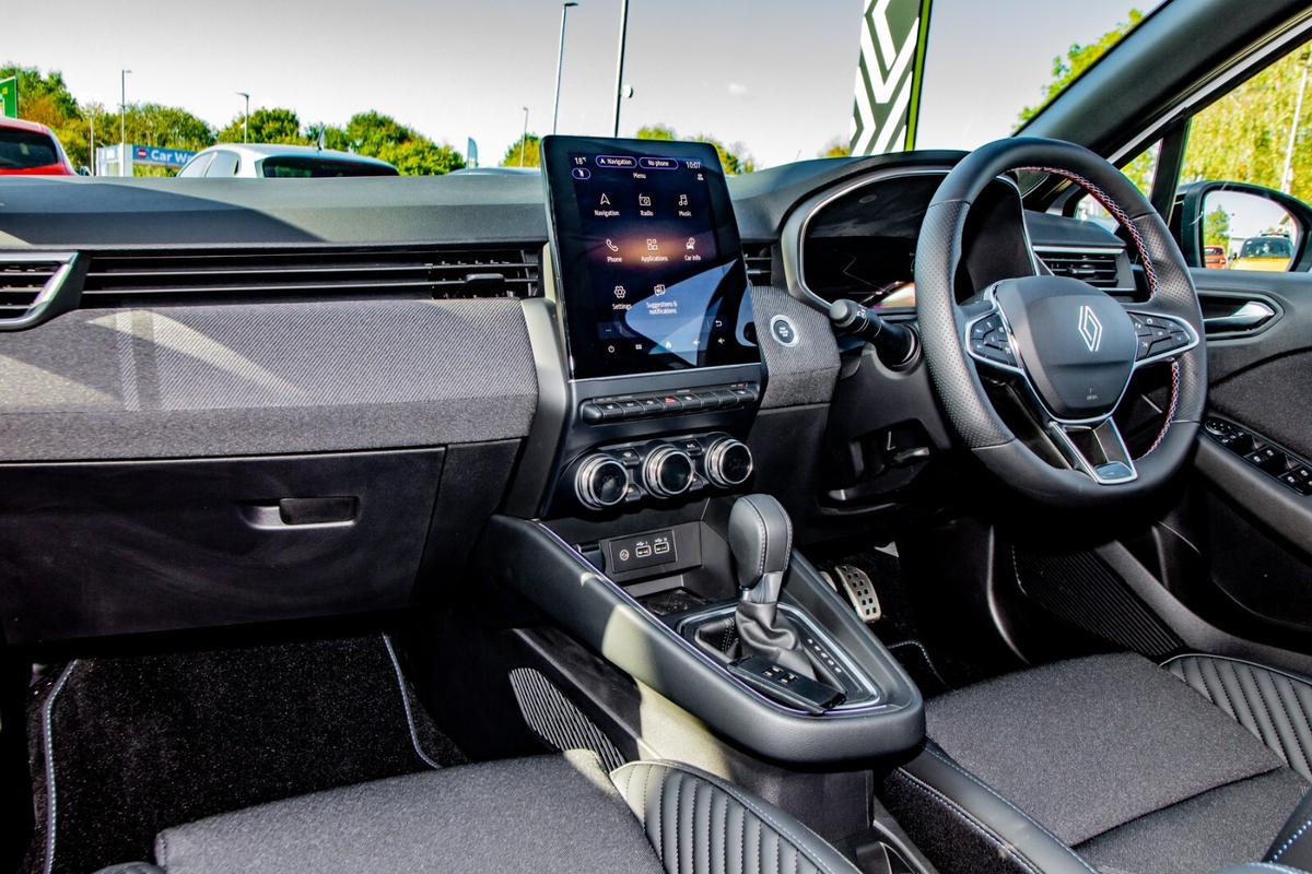 Used Renault Clio 2025 for sale - 76679696: Photo 9