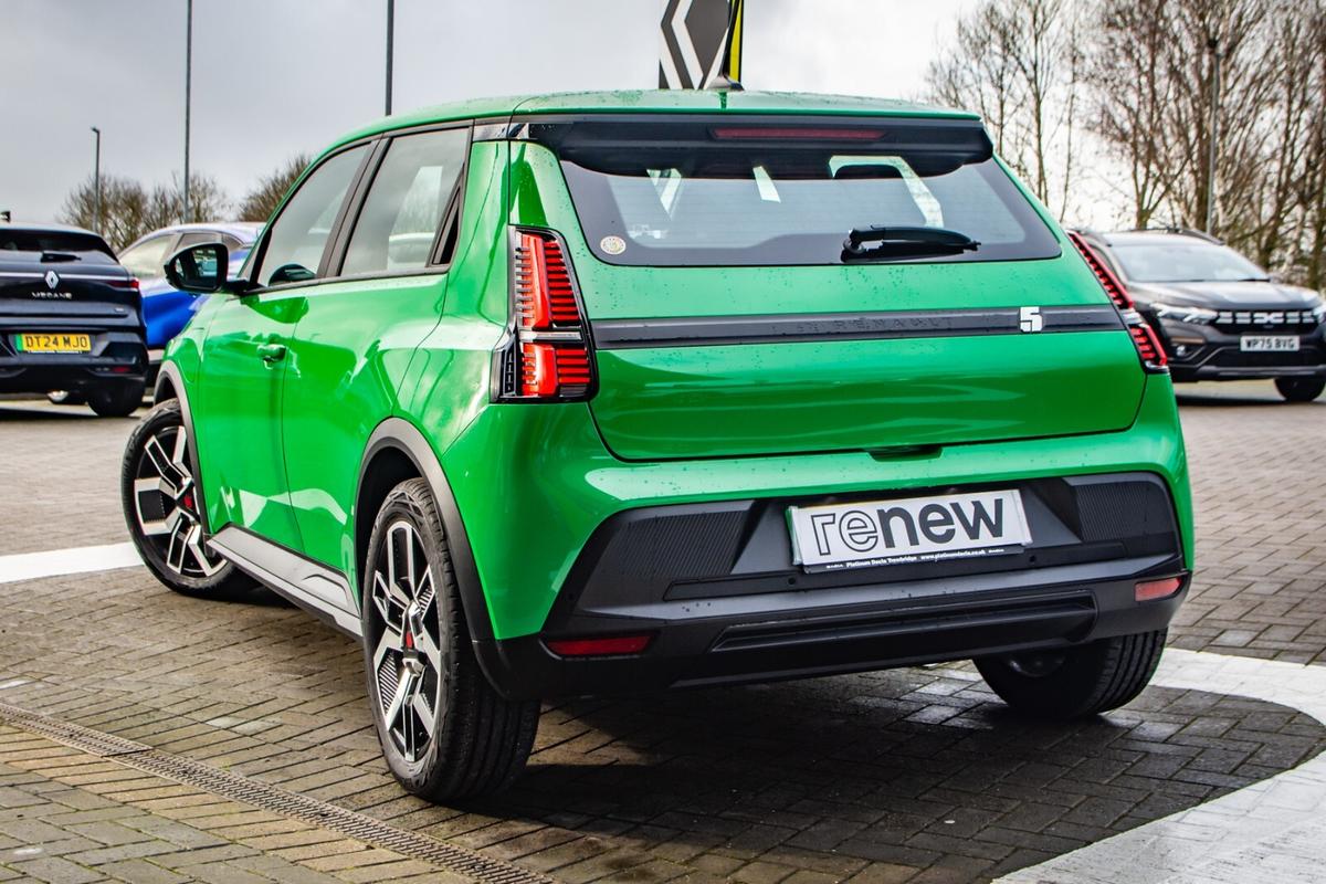 Used Renault 5 2025 for sale - 77542048: Photo 5