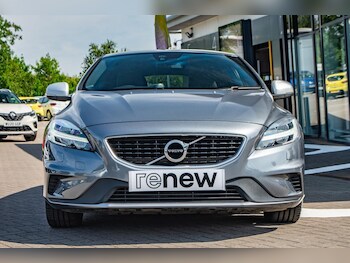 Used Volvo V40 2018 for sale - 78352667: Photo