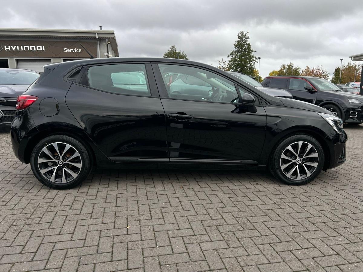 Used Renault Clio 2022 for sale - 76674653: Photo 5