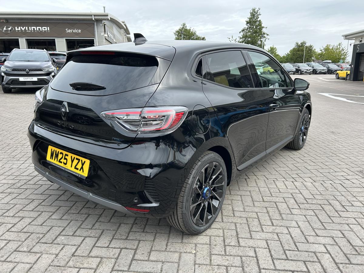 Used Renault Clio 2025 for sale - 76679873: Photo 9