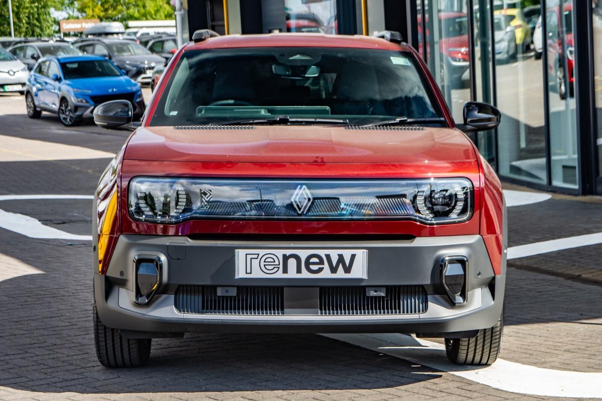 Used Renault 4 2025 for sale - 77542047: Photo 2