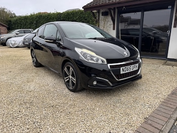 Used Peugeot 208 2016 for sale - 77789292: Photo