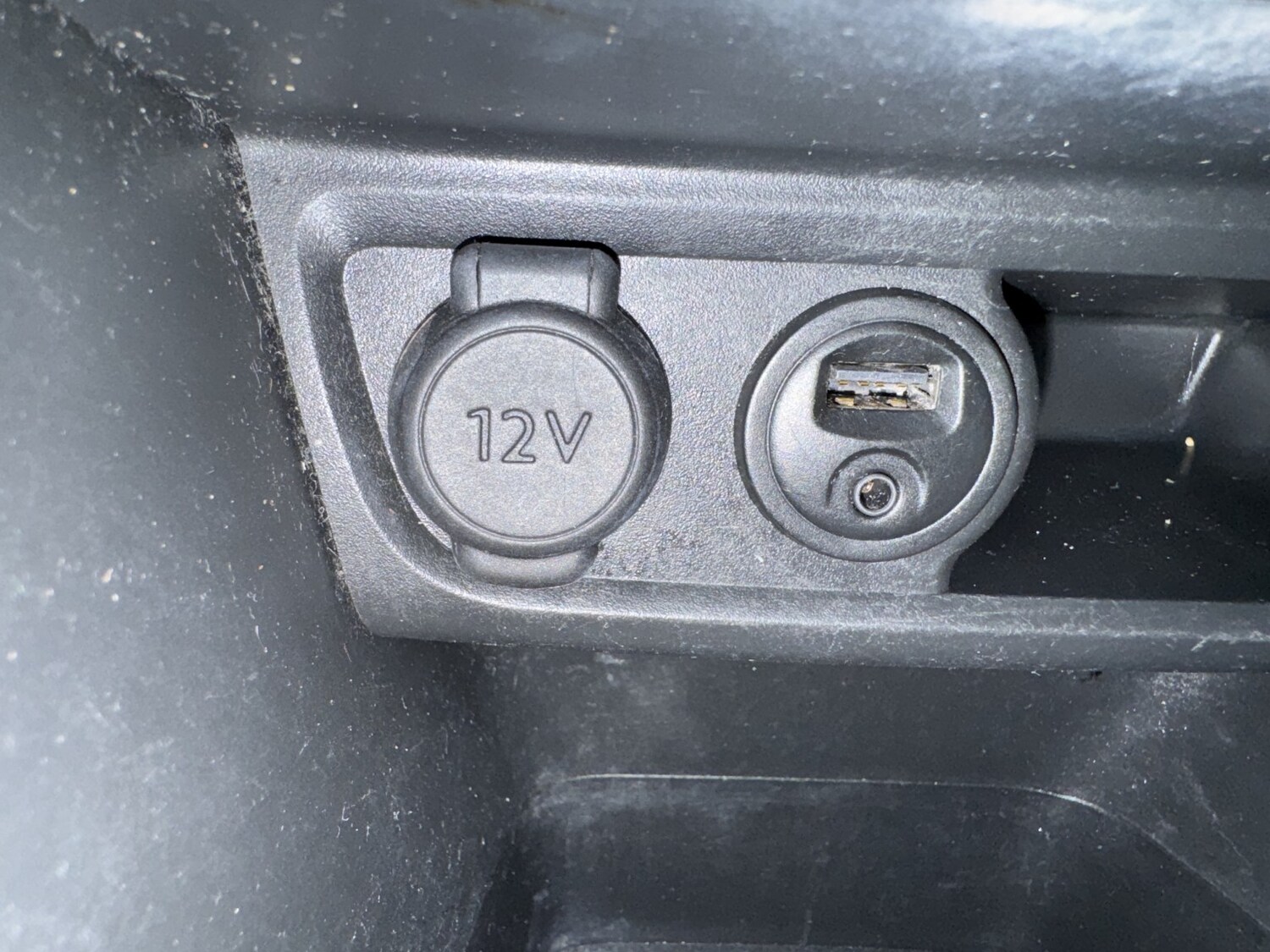 Used Peugeot 208 2016 for sale - 77789292: Photo 37