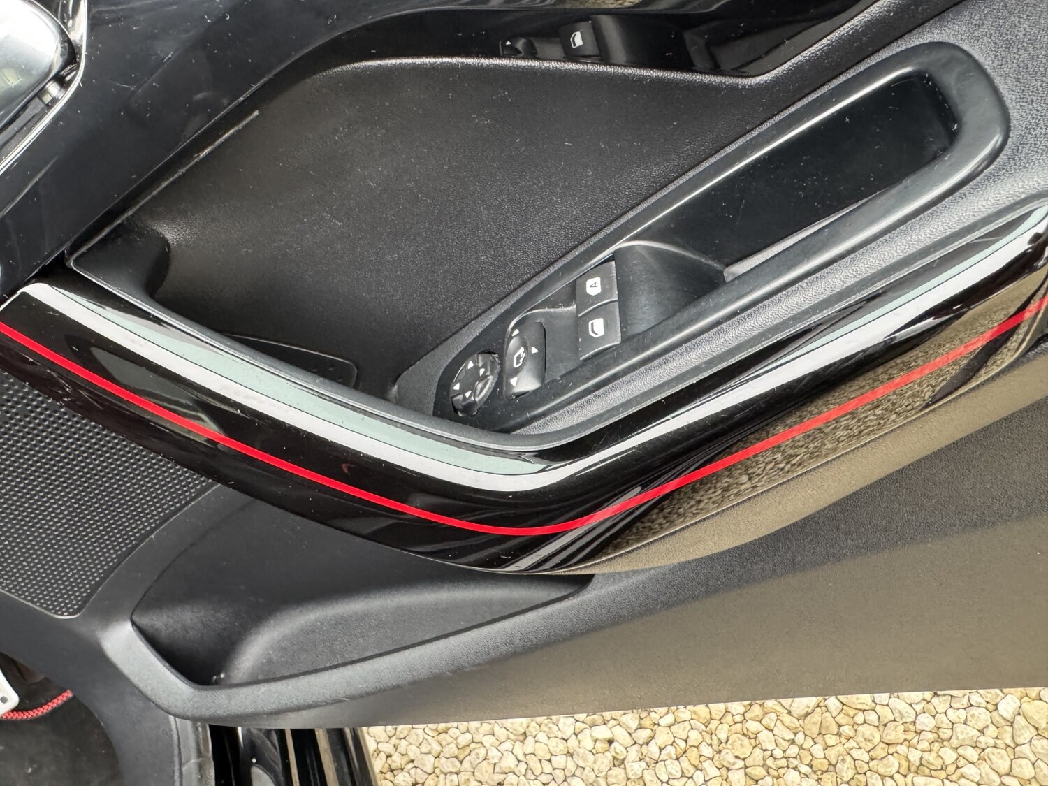 Used Peugeot 208 2016 for sale - 77789292: Photo 42