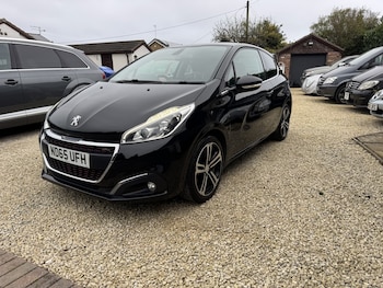 Used Peugeot 208 2016 for sale - 77789292: Photo