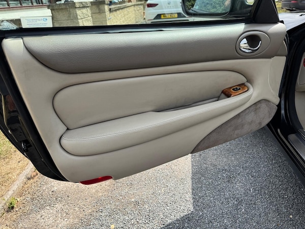 Used Jaguar XK8 2002 for sale - 75237030: Photo 16