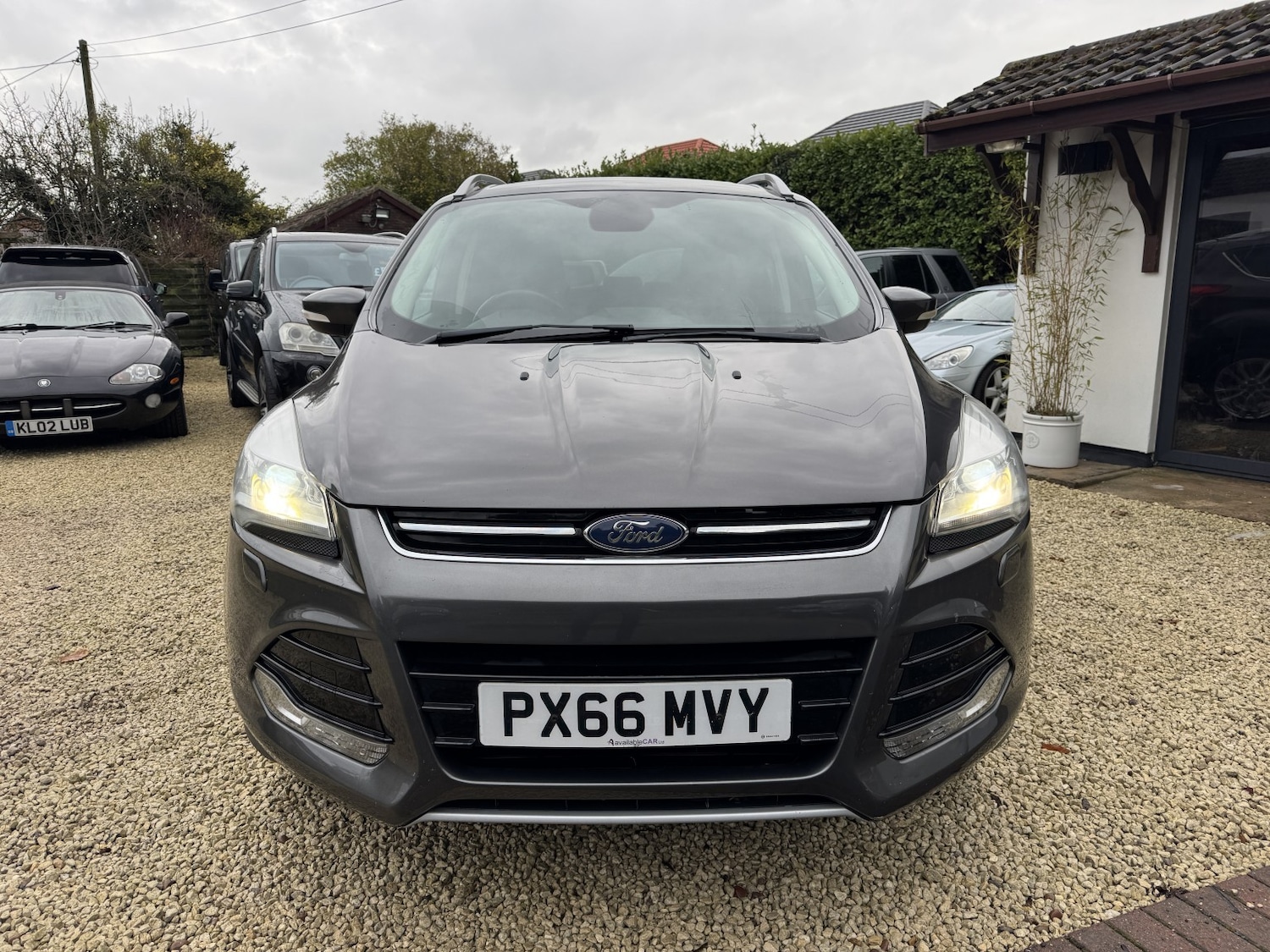 Used Ford Kuga 2016 for sale - 77154376: Photo 2