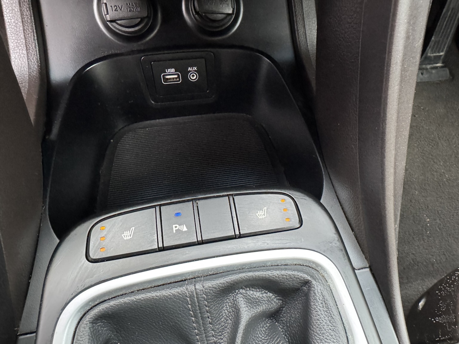 Used Hyundai Santa Fe 2016 for sale - 77844894: Photo 16