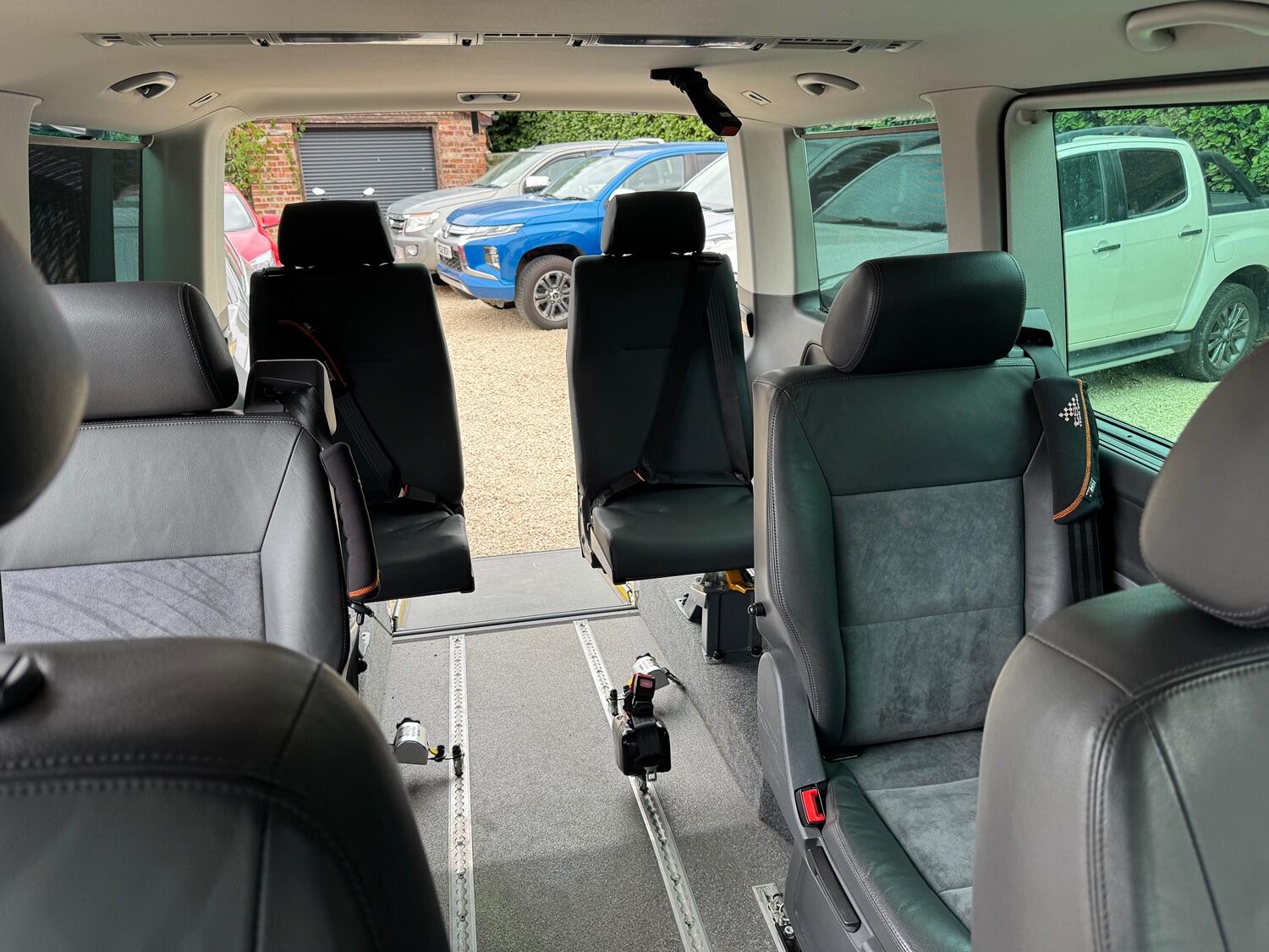 Used Volkswagen Caravelle 2011 for sale - 76793942: Photo 25