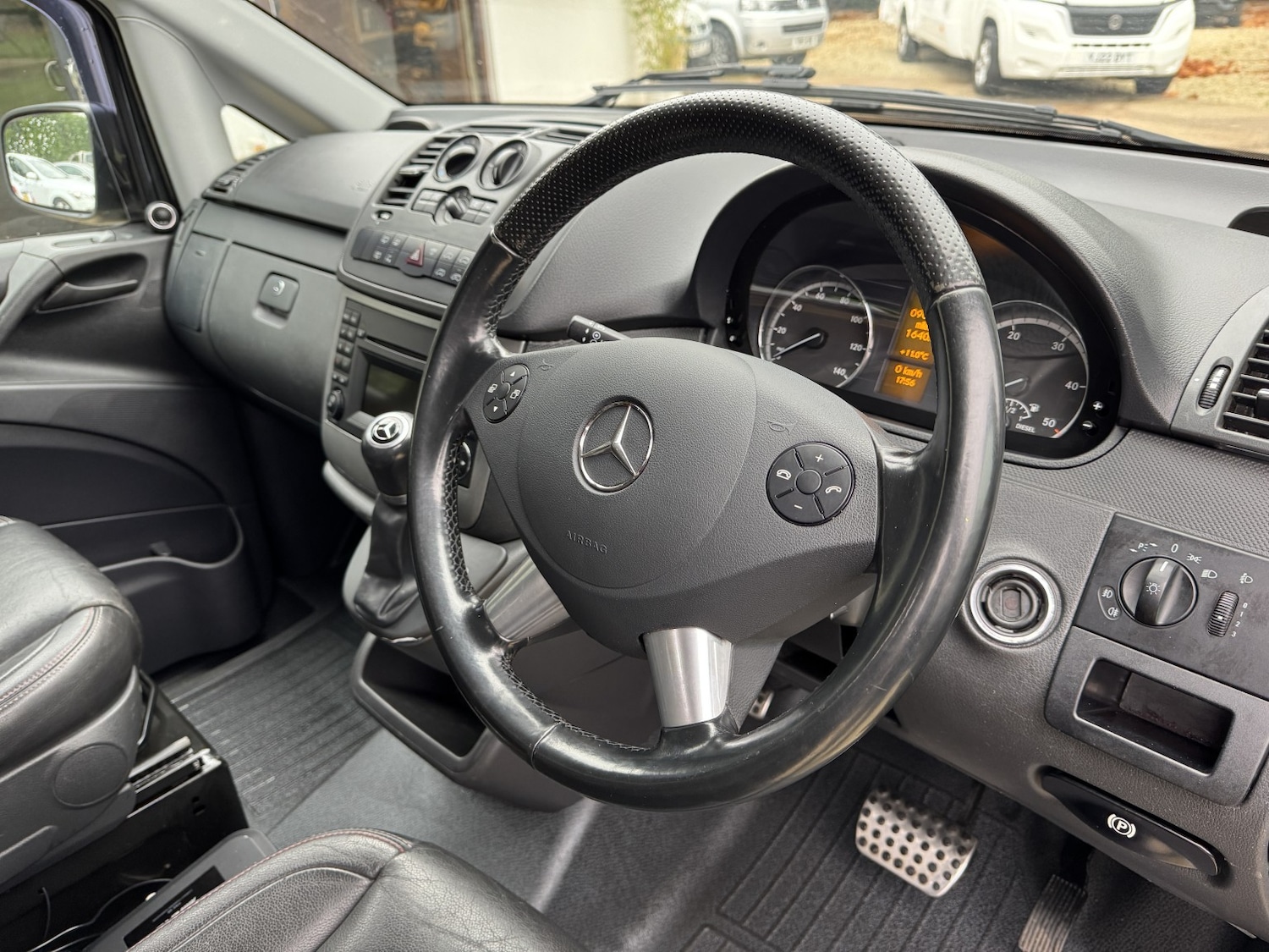 Used Mercedes-Benz Vito 2014 for sale - 76527372: Photo 12