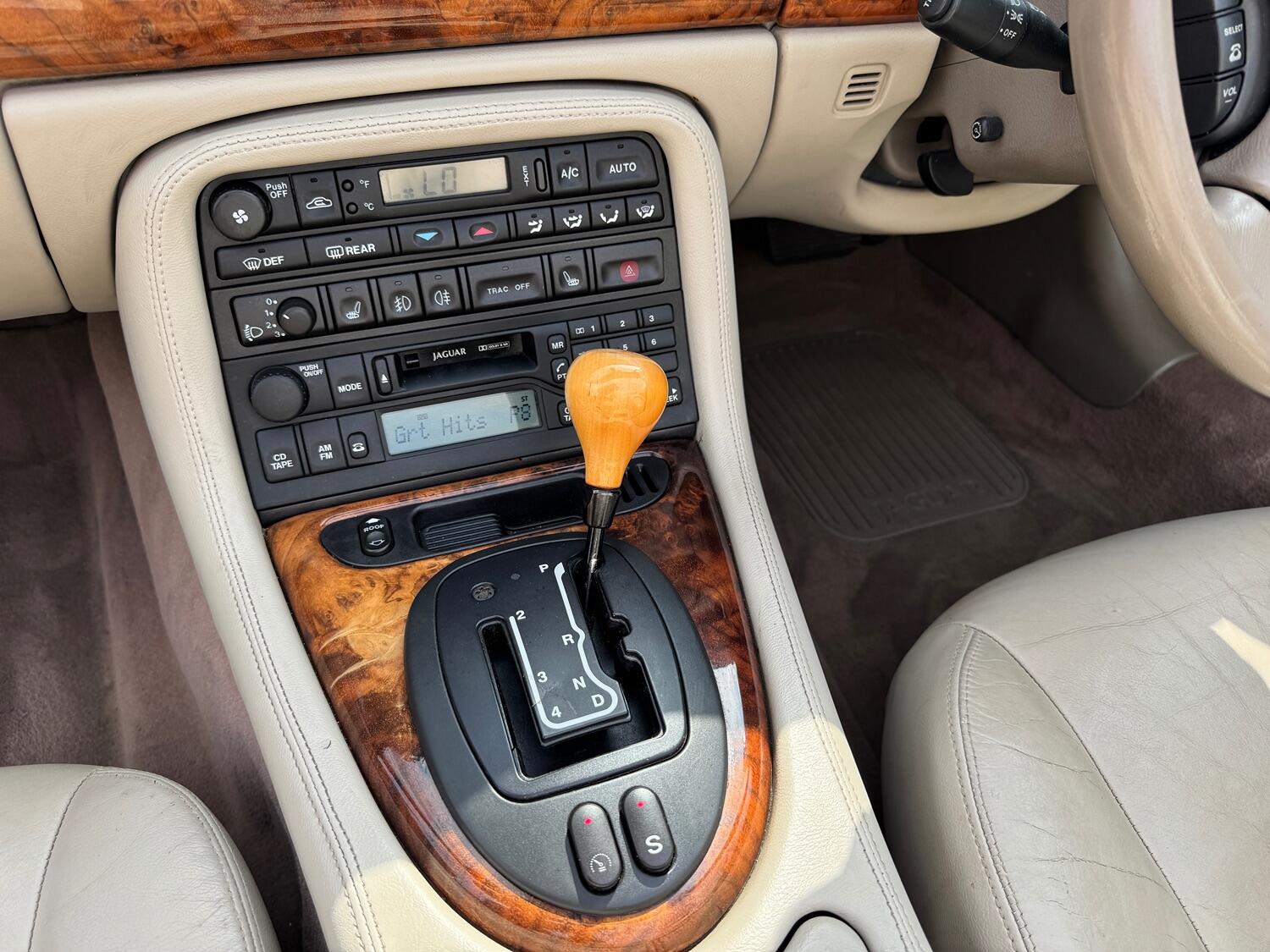 Used Jaguar XK8 2002 for sale - 76793945: Photo 17