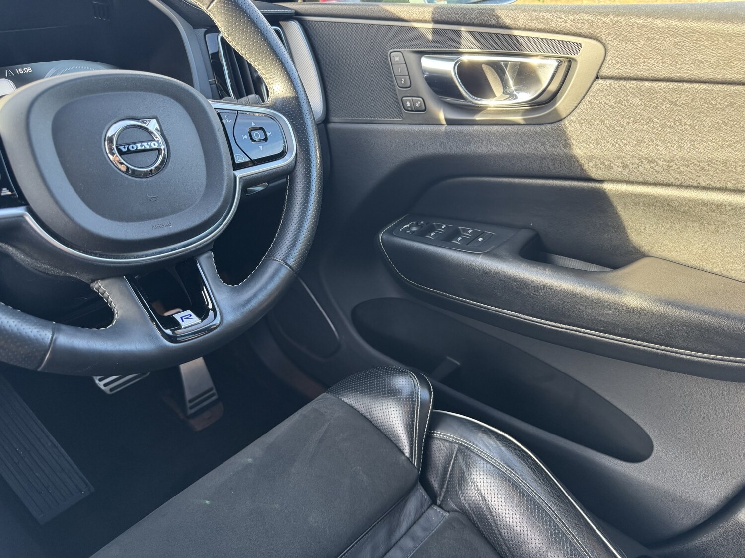 Used Volvo XC60 2018 for sale - 77721194: Photo 29