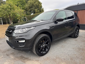 Used Land Rover Discovery Sport 2017 for sale - 75740439: Photo