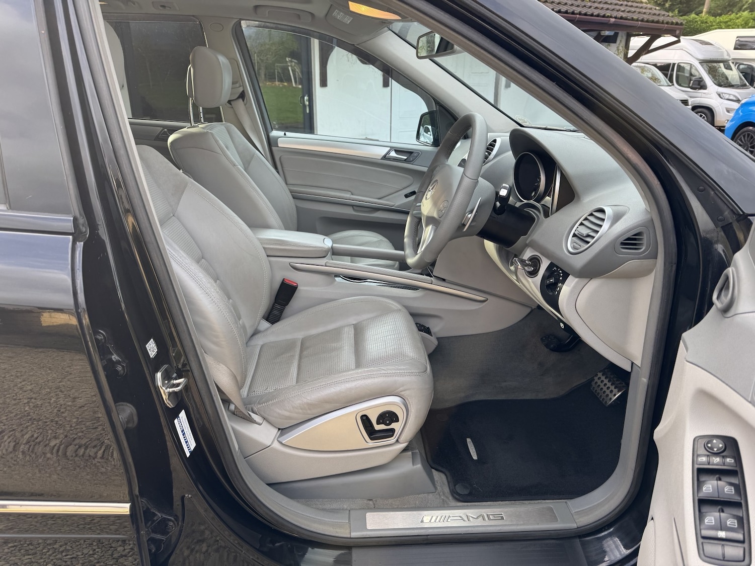 Used Mercedes-Benz M Class 2009 for sale - 76699352: Photo 17