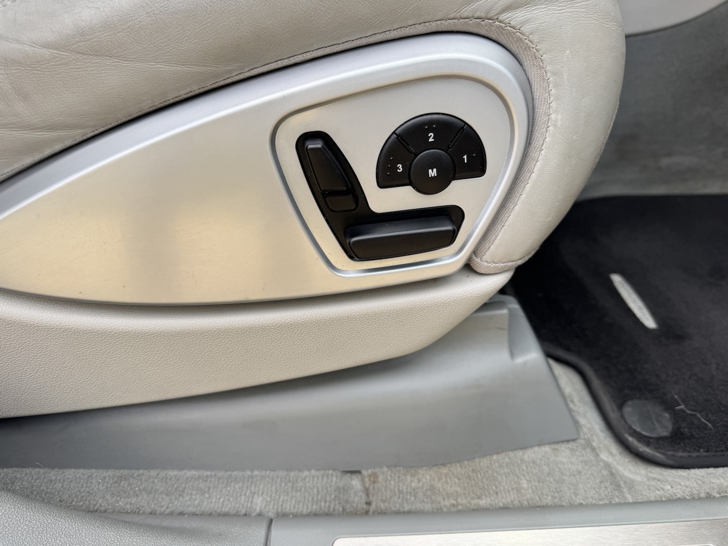 Used Mercedes-Benz M Class 2009 for sale - 76699352: Photo 26