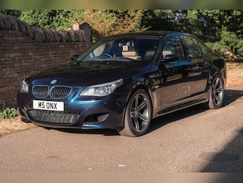 Used BMW M5 2006 for sale - 79559416: Photo