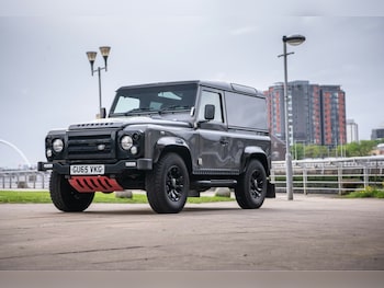 Land Rover Defender feature image