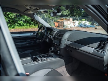 Used Volkswagen Touareg 2005 for sale - 78817697: Photo