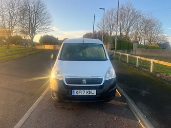 Used Peugeot Partner 2017 for sale - 79155019: Photo