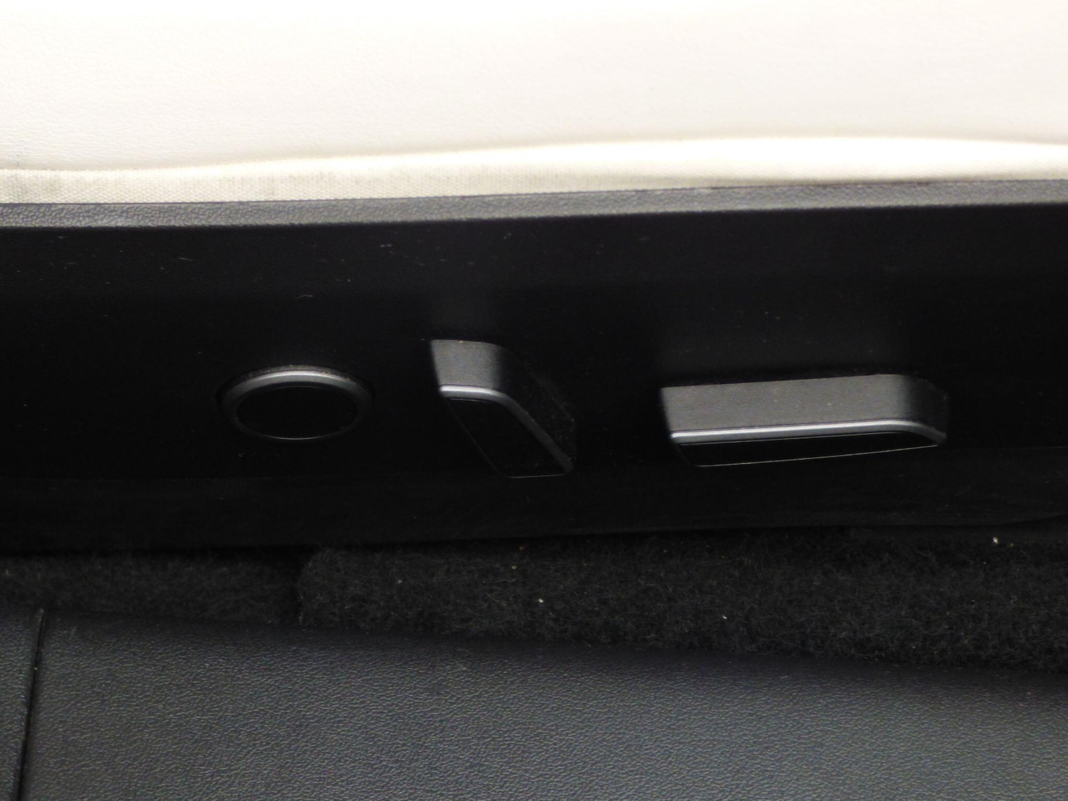 Used Tesla Model 3 2020 for sale - 78064984: Photo 30