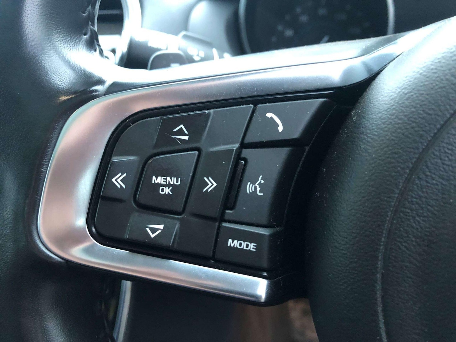 Used Jaguar XE 2018 for sale - 77692007: Photo 11