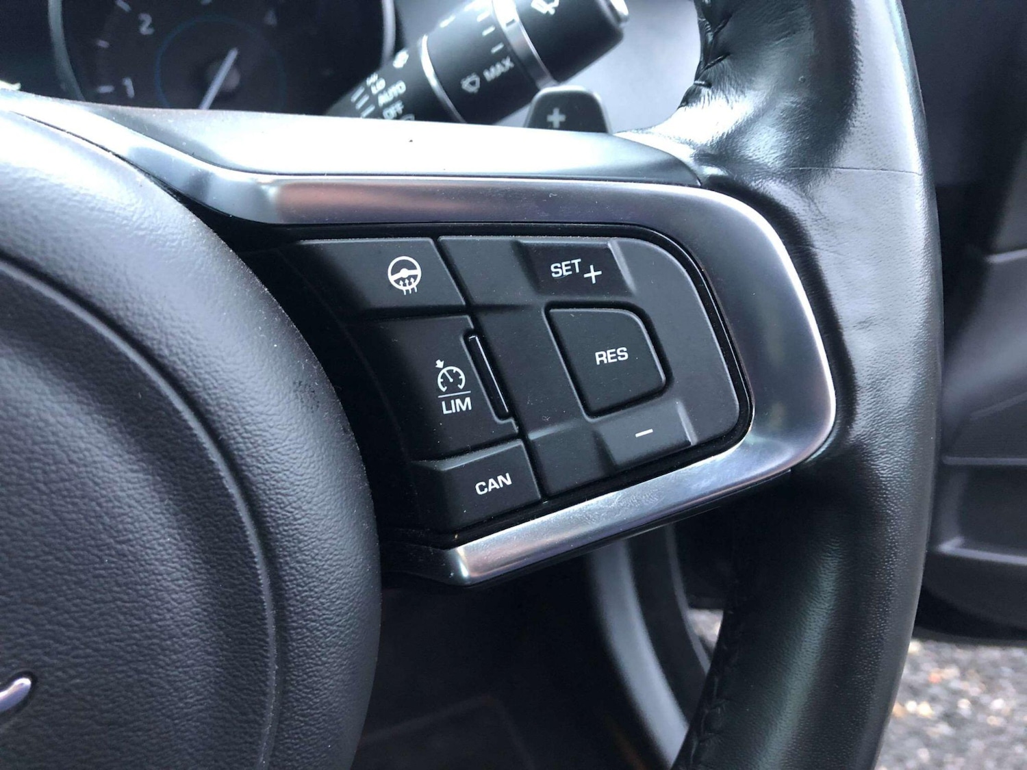 Used Jaguar XE 2018 for sale - 77692007: Photo 12