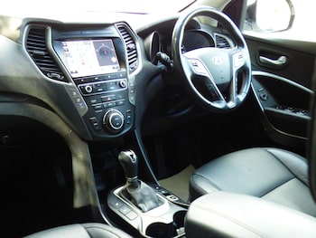 Used Hyundai Santa Fe 2017 for sale - 79397360: Photo