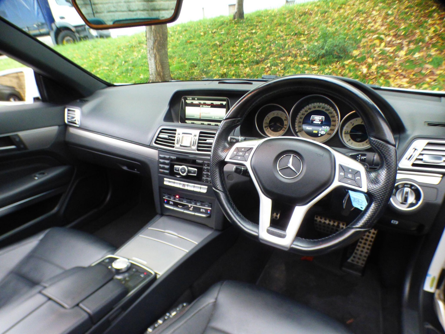 Used Mercedes-Benz E Class 2013 for sale - 76535031: Photo 3