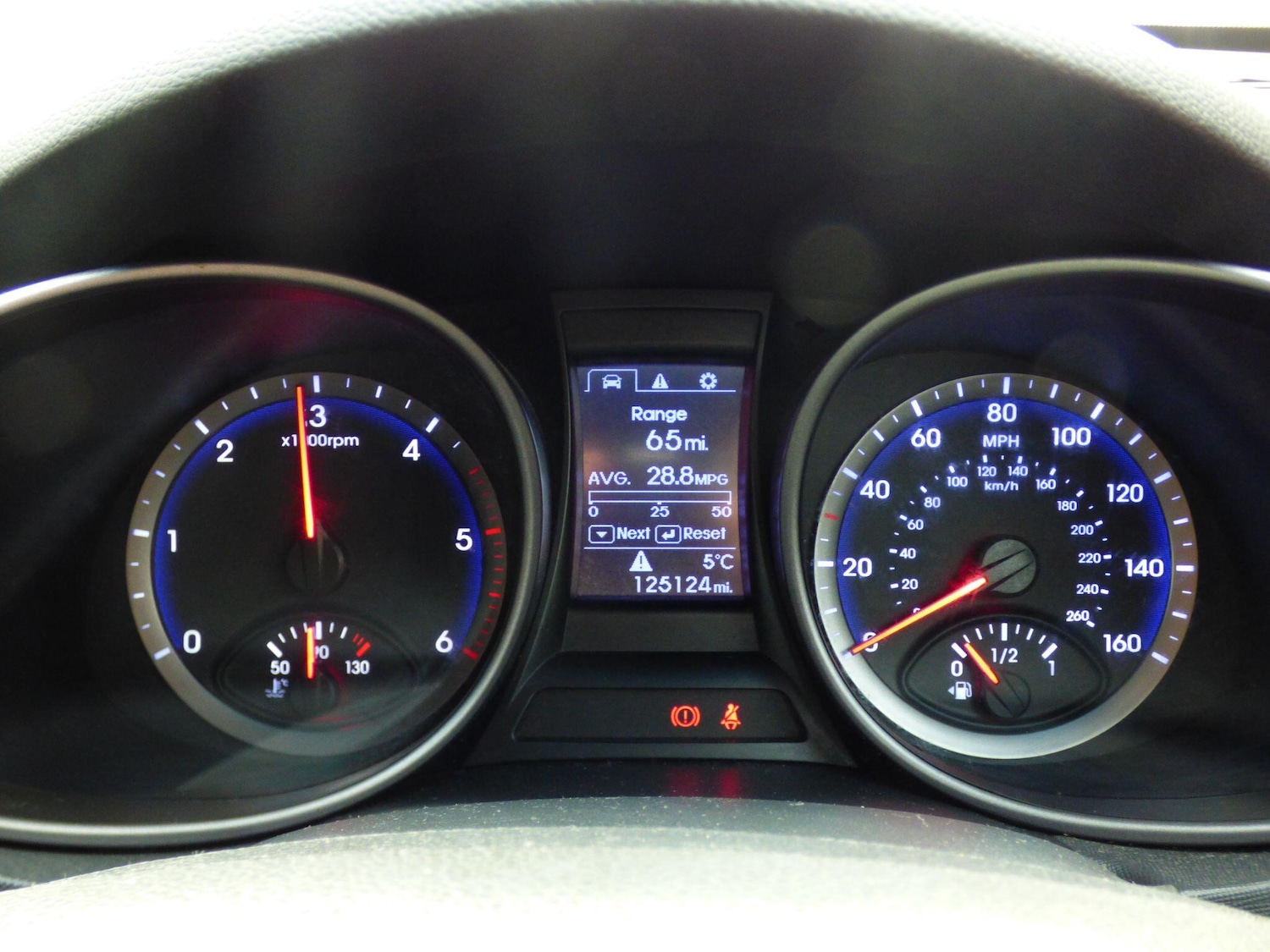 Used Hyundai Santa Fe for sale - 77064381: Photo 25