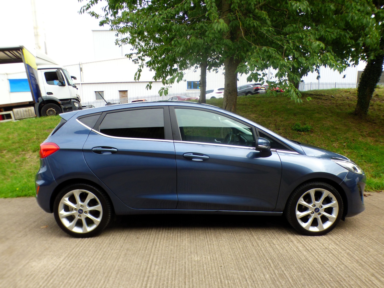 Vehicle 21